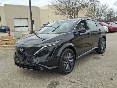 Used 2023 Nissan Ariya FWD image 3