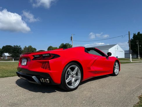 Used 2025 Chevrolet Corvette Stingray Convertible w/ 1LT RWD image 21