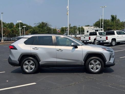 Used 2024 Toyota RAV4 XLE AWD/4WD image 2