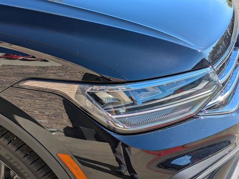 Used 2022 Volkswagen Tiguan SE image 10