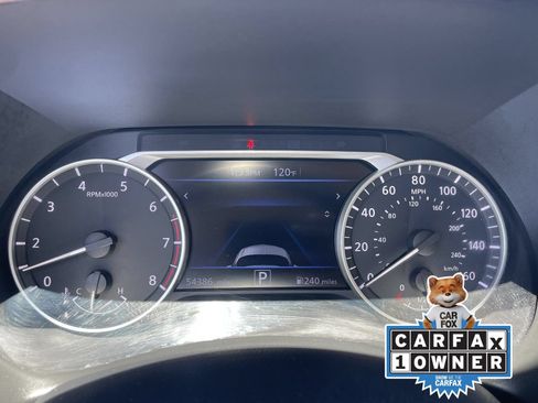 Used 2024 Nissan Sentra SV FWD image 32
