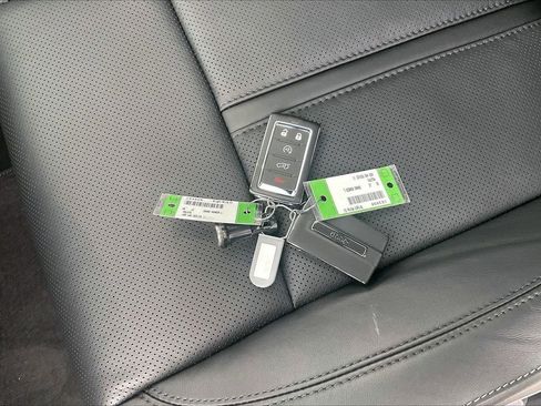 New 2026 Jeep Grand Wagoneer L Limited w/ Premium Group II image 34