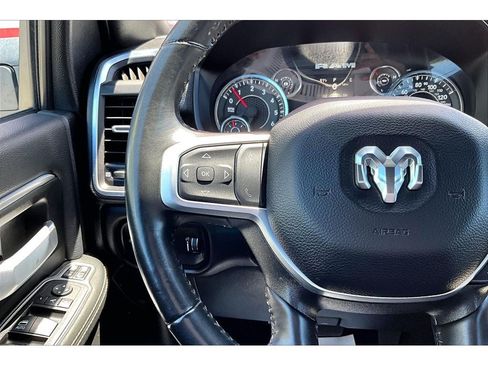 Used 2024 RAM 2500 Big Horn AWD/4WD image 20