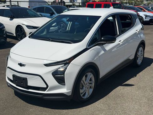 Used 2022 Chevrolet Bolt LT FWD image 1