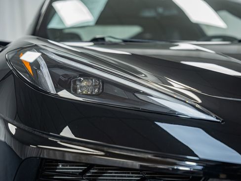 Used 2022 Chevrolet Corvette Stingray Coupe w/ 1LT image 15