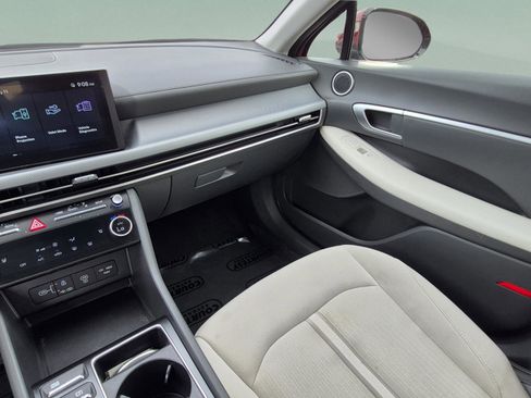 Certified 2025 Hyundai Sonata SEL FWD image 13