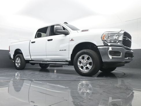Used 2024 RAM 2500 Big Horn AWD/4WD image 68