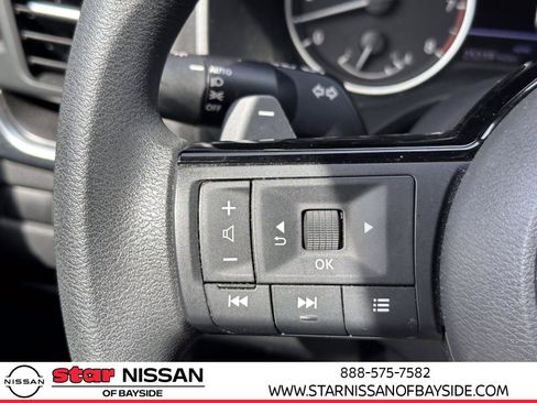 Certified 2023 Nissan Rogue SV image 22