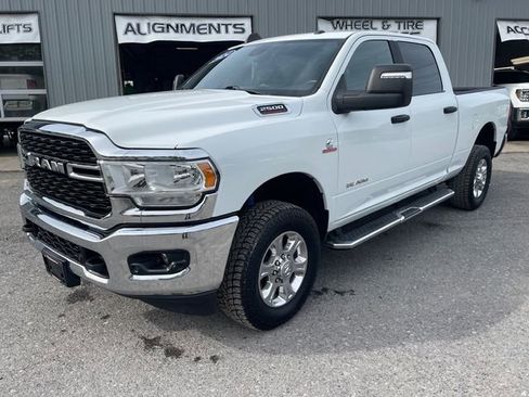 Used 2024 RAM 2500 Big Horn w/ Off Road Package AWD/4WD image 3
