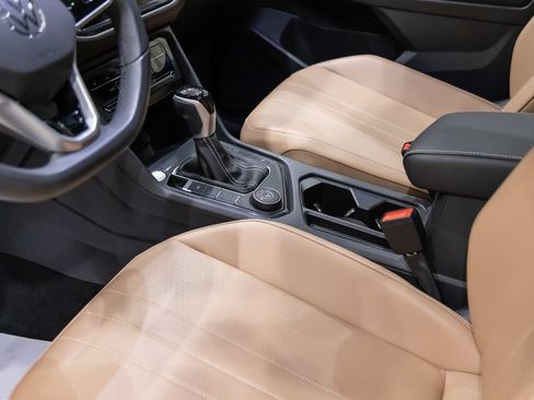 Certified 2024 Volkswagen Tiguan SE R-Line AWD/4WD image 17