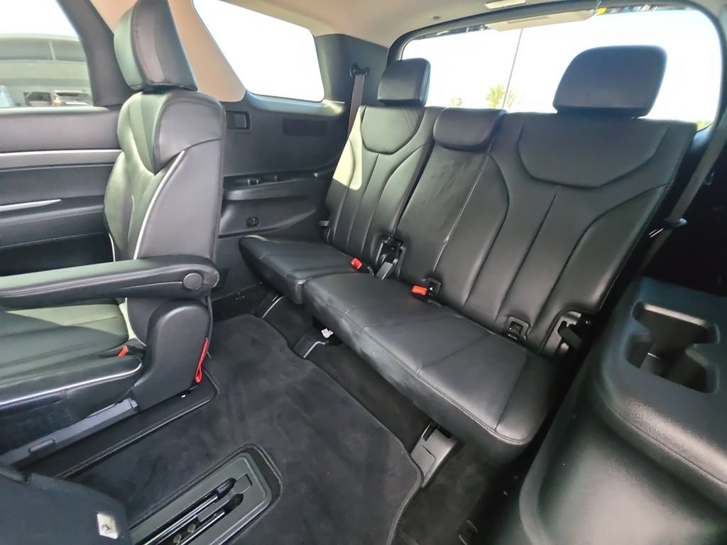 Used 2024 Hyundai Palisade SEL FWD image 29