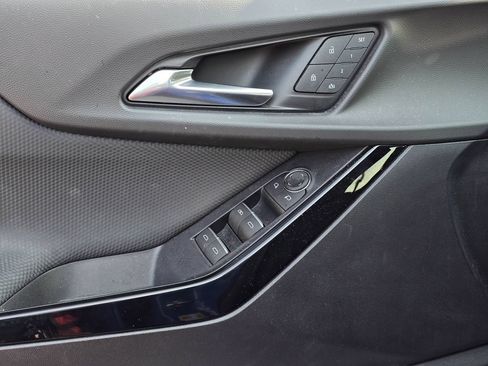 Used 2025 Chevrolet Equinox RS w/ Safety and Technology Package FWD image 9