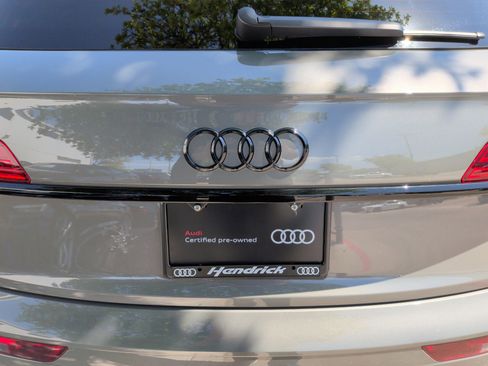 Used 2023 Audi Q5 e Premium Plus w/ Premium Plus Package image 41