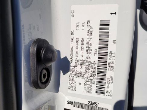 Used 2024 Toyota Tundra Limited image 18