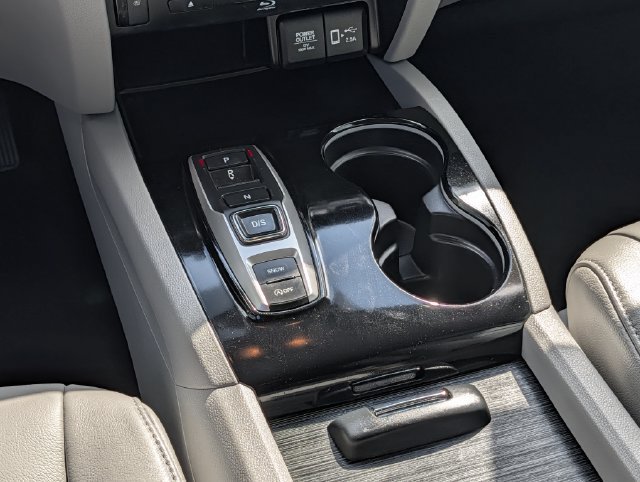 Used 2022 Honda Pilot Touring image 14