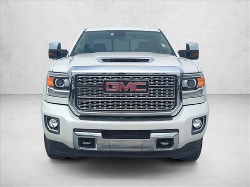 Used 2018 GMC Sierra 3500 Denali w/ Duramax Plus Package image 2
