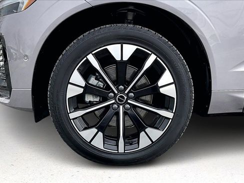 Used 2026 Volvo XC60 B5 Plus w/ Climate Package image 34