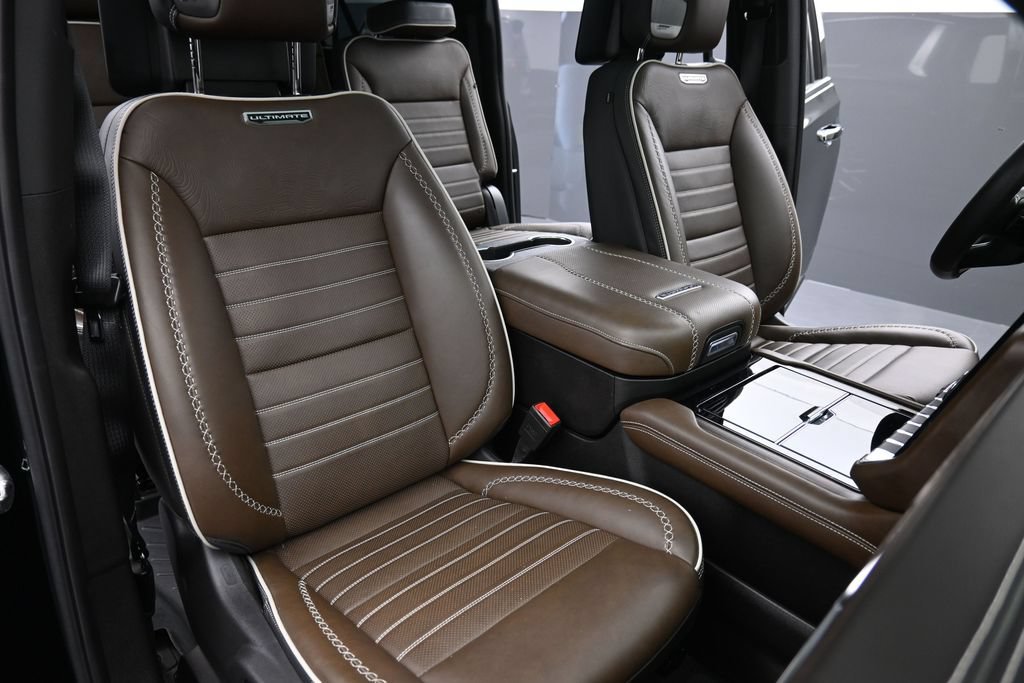 Used 2025 GMC Yukon XL Denali Ultimate w/ LPO, Floor Liner Package AWD/4WD image 22