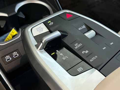 Used 2025 BMW X1 xDrive28i w/ Convenience Package image 18