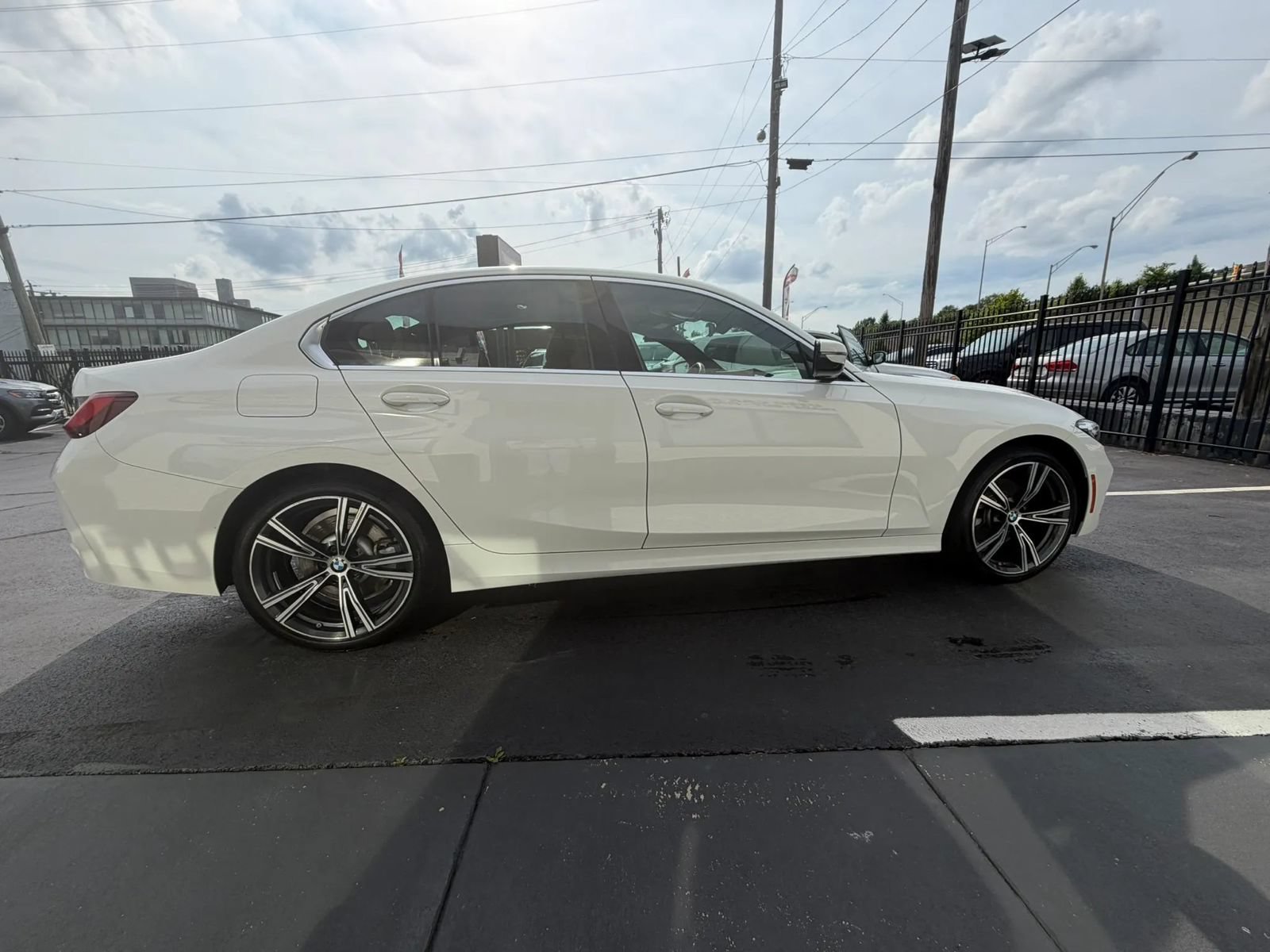 Used 2024 BMW 330i Sedan w/ Convenience Package RWD image 7