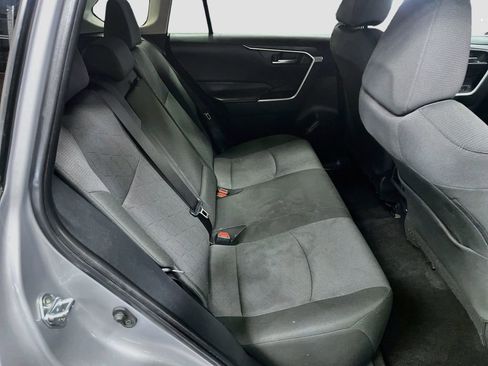 Used 2025 Toyota RAV4 XLE AWD/4WD image 26