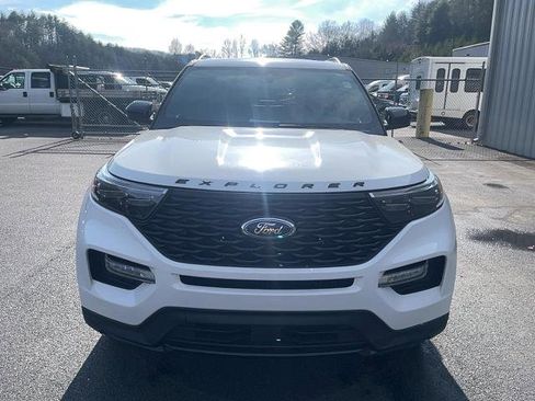 Certified 2023 Ford Explorer ST-Line w/ Class IV Trailer Tow Package image 3