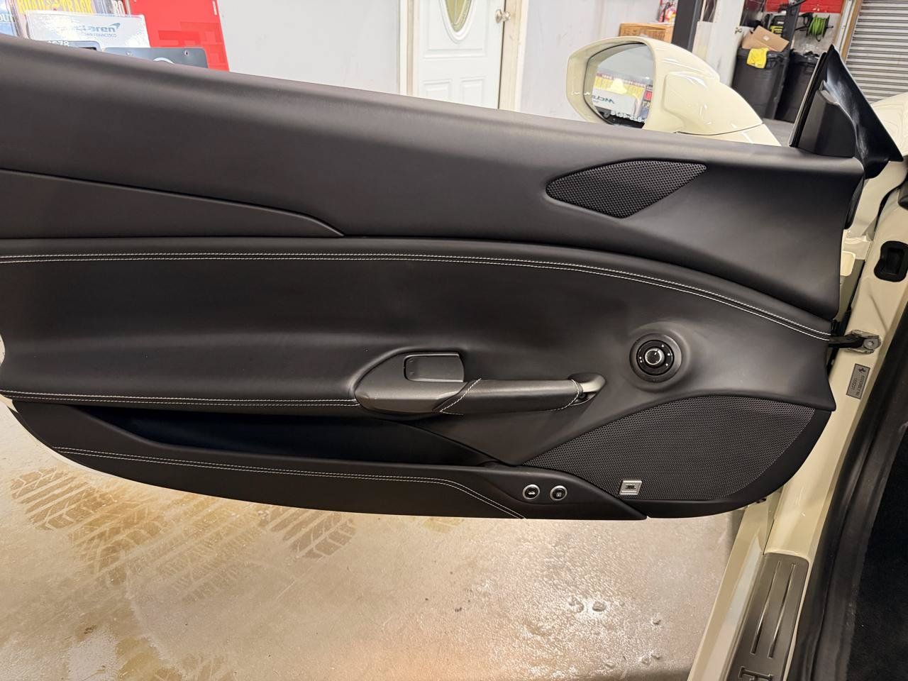 Used 2018 Ferrari 488 Spider RWD image 18