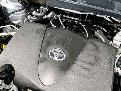 Used 2021 Toyota Highlander XSE image 31