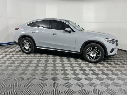 Used 2025 Mercedes-Benz GLC 300 4MATIC image 5