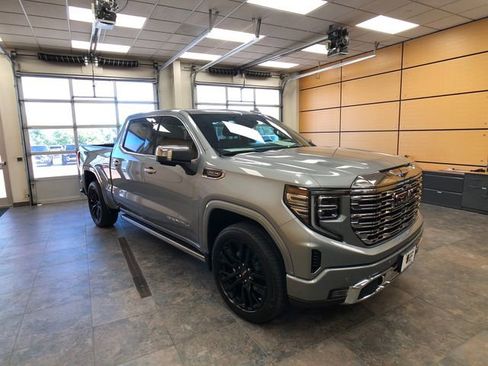 Used 2024 GMC Sierra 1500 Denali w/ Denali Reserve Package AWD/4WD image 1