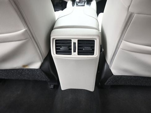 Used 2018 Nissan Rogue Sport SL AWD/4WD image 29