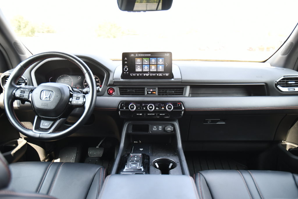 Used 2025 Honda Pilot TrailSport image 22