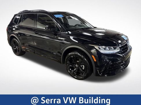 Certified 2024 Volkswagen Tiguan SE R-Line image 7