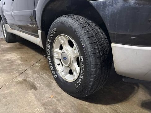 Used 2001 Ford Explorer Sport Trac 4x4 image 14