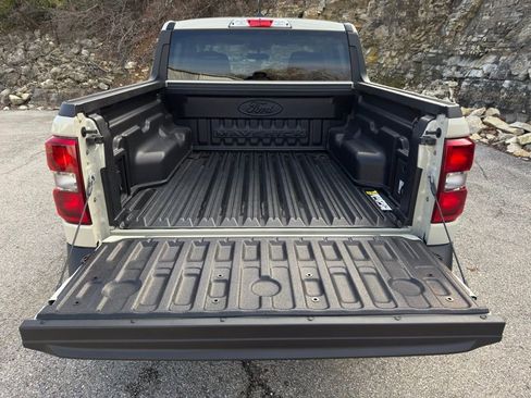 Certified 2024 Ford Maverick XLT w/ XLT Luxury Package image 9