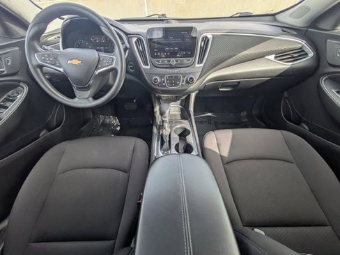 Used 2023 Chevrolet Malibu LT image 12
