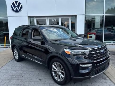 Used 2021 Ford Explorer XLT w/ Equipment Group 202A RWD image 1