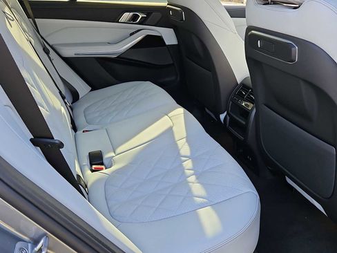 New 2026 BMW X5 xDrive40i w/ Premium Package image 19