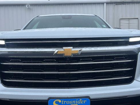 New 2026 Chevrolet Traverse High Country w/ LPO, Floor Liner Package FWD image 14