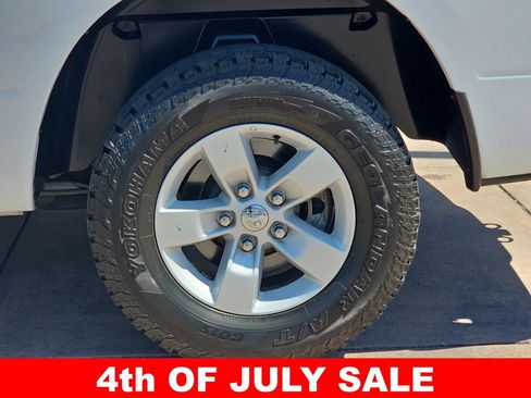 Used 2022 RAM 1500 Classic SLT w/ Electronics Group AWD/4WD image 32