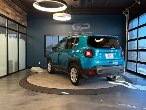 Used 2022 Jeep Renegade Latitude AWD/4WD image 5