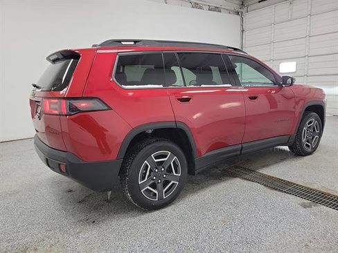 Used 2026 Jeep Cherokee Limited image 3