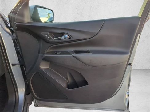 Used 2024 Chevrolet Equinox LT FWD image 27