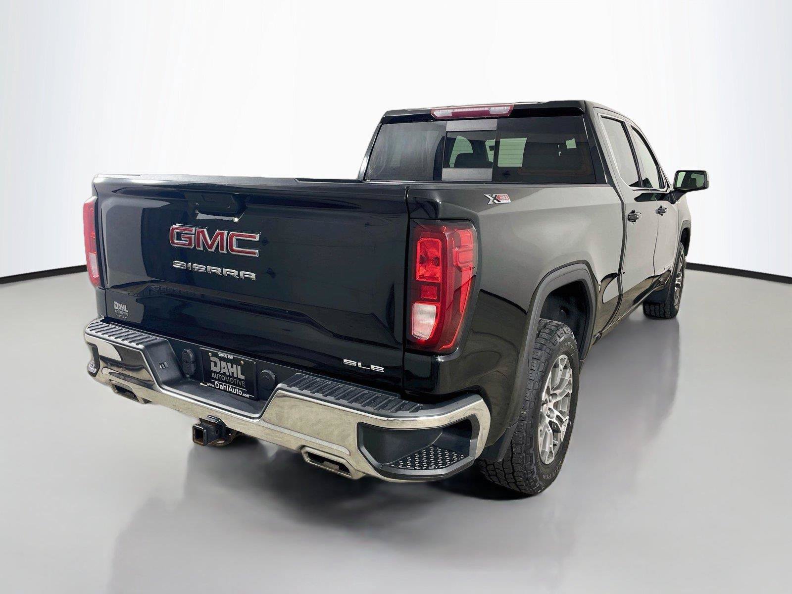 Used 2021 GMC Sierra 1500 SLE w/ X31 Off-Road Package AWD/4WD image 13