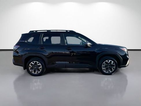 Used 2026 Subaru Forester Premium w/ Base/Premium Package AWD/4WD image 2