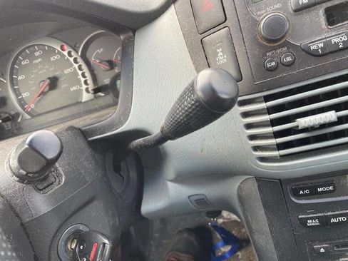 Used 2005 Honda Pilot EX image 37