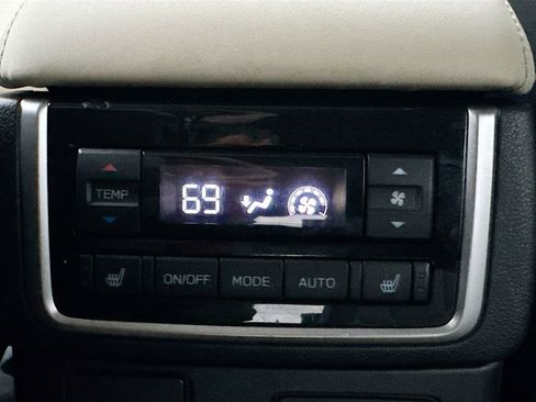 Used 2023 Subaru Ascent Limited w/ Technology Package image 35