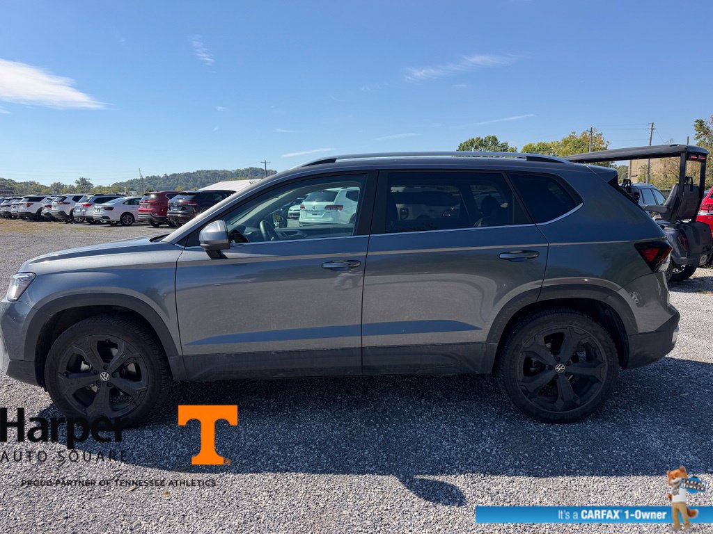 Used 2025 Volkswagen Taos SEL w/ Black Wheel Plus Package AWD/4WD image 2