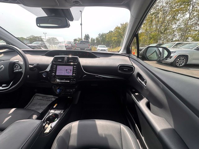 Used 2022 Toyota Prius XLE AWD/4WD image 28