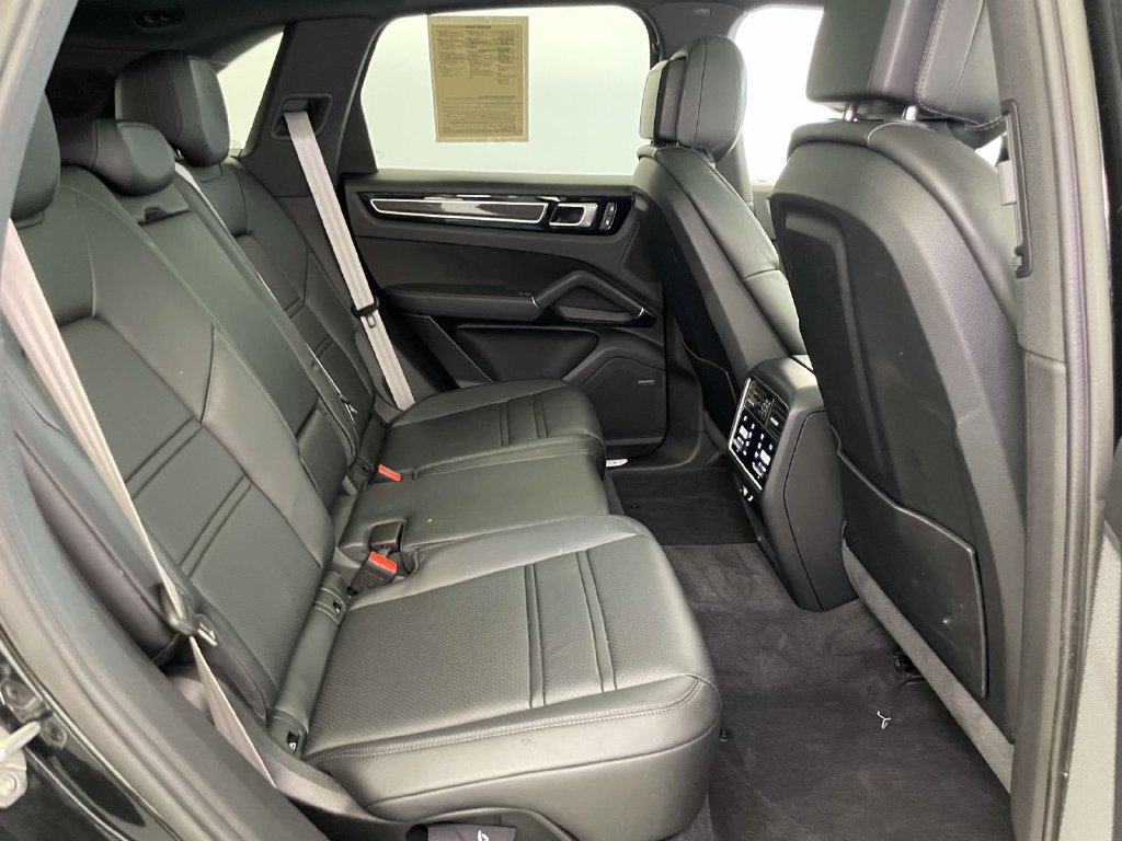 Certified 2023 Porsche Cayenne S Platinum AWD/4WD image 22